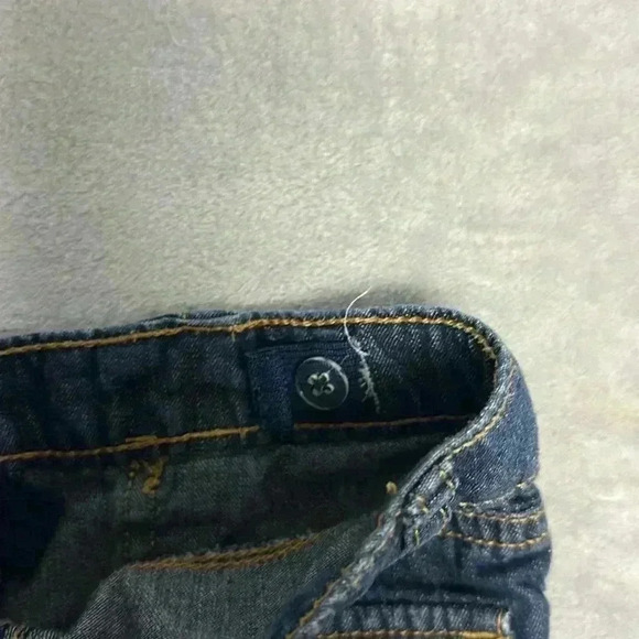 The Children's Place - Denim Shorts. Size 3T - Picture 4 of 4